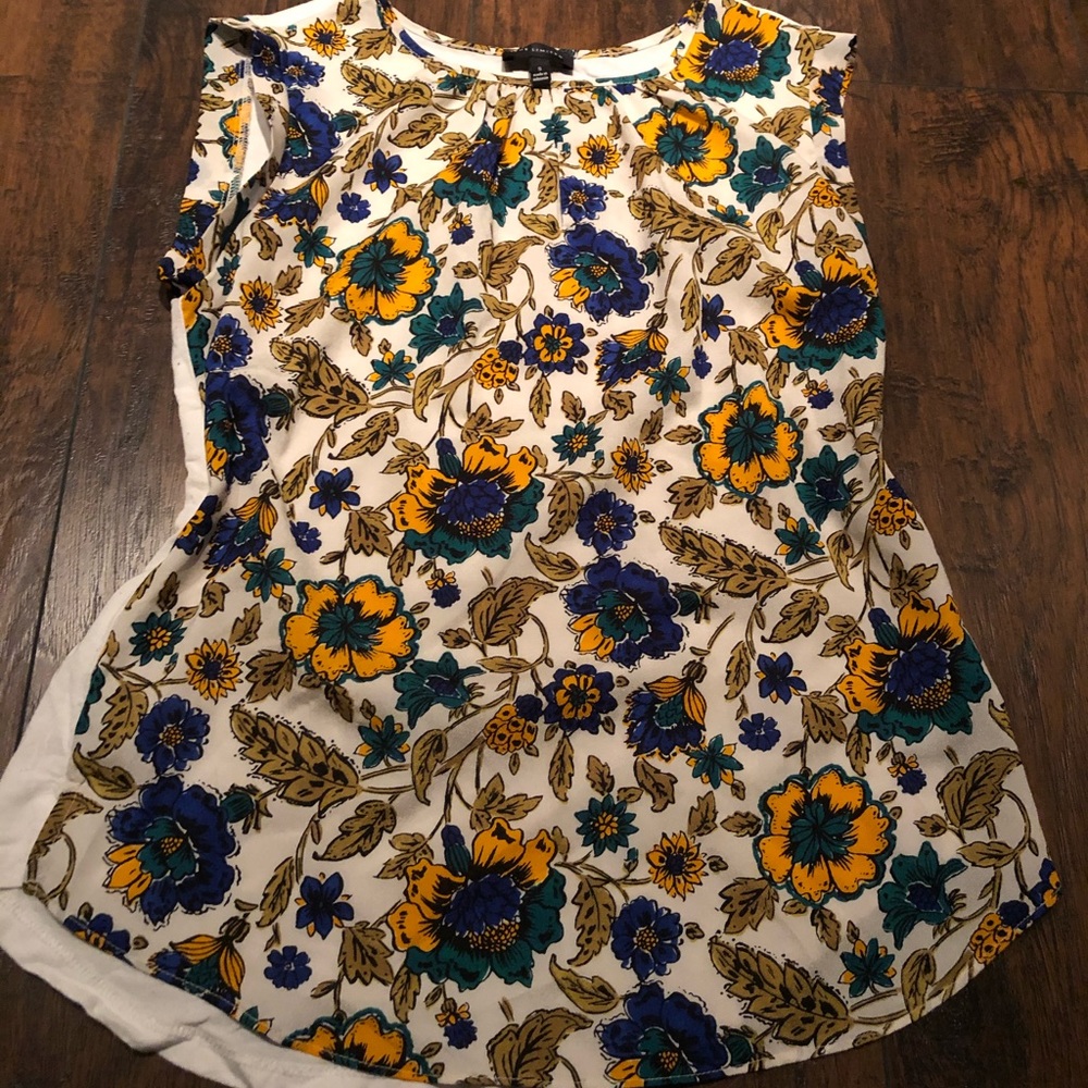 Floral Front Blouse